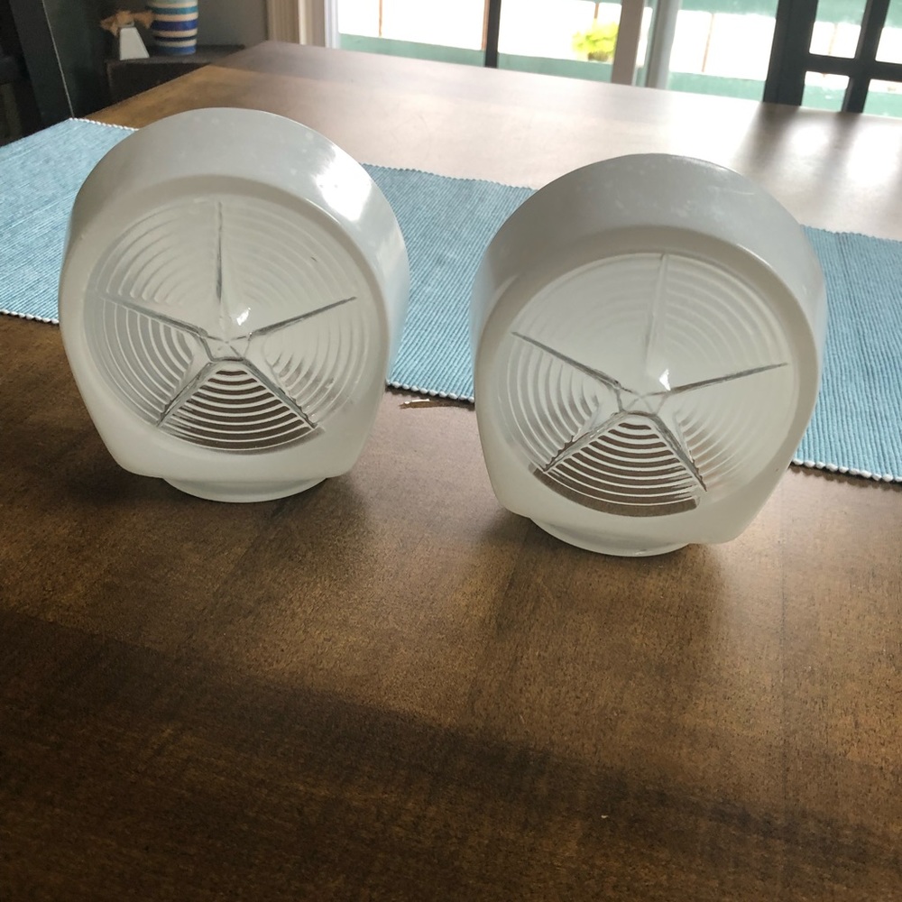 Bathroom Light Fixtures